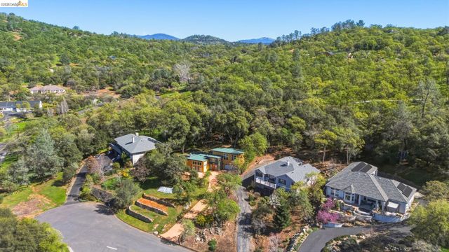 13207 Sylva Ln, Sonora, CA 95370