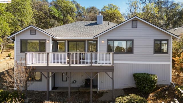 13207 Sylva Ln, Sonora, CA 95370