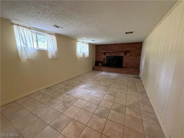 3 Woodland Drive, Vienna, WV 26105