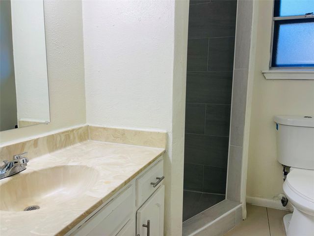 12431 Huntington Field Drive, Houston, TX 77099