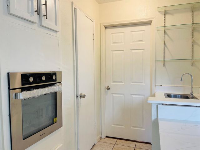 12431 Huntington Field Drive, Houston, TX 77099