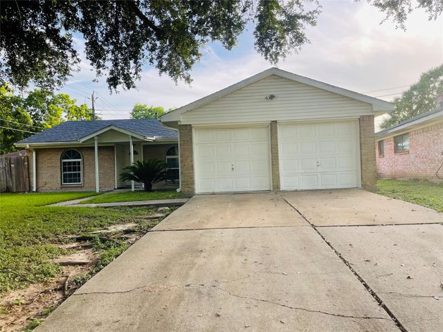 12431 Huntington Field Drive, Houston, TX 77099