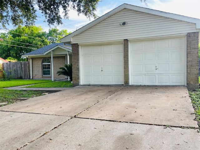12431 Huntington Field Drive, Houston, TX 77099