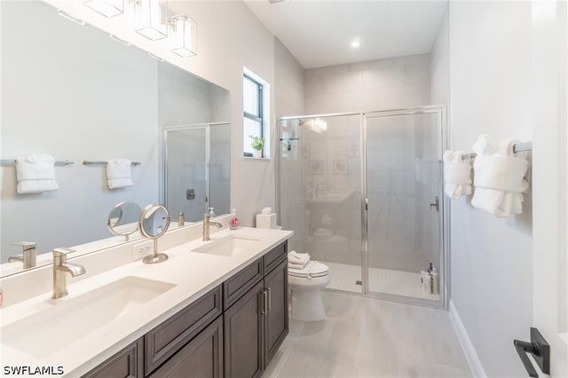 822 105th AVE N, Naples, FL 34108