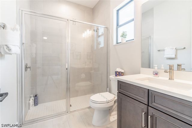 822 105th AVE N, Naples, FL 34108