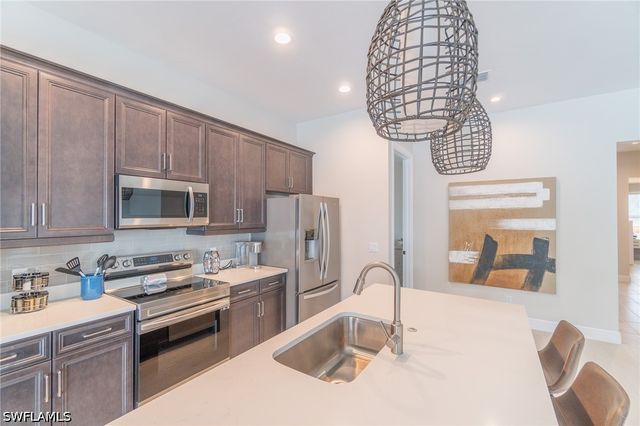 822 105th AVE N, Naples, FL 34108