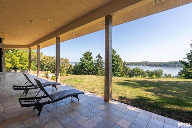 28176 226TH Street, Le Claire, IA 52753