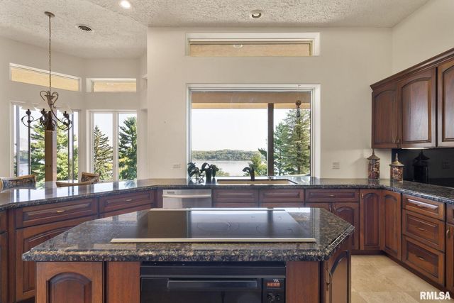 28176 226TH Street, Le Claire, IA 52753