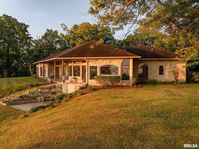 28176 226TH Street, Le Claire, IA 52753