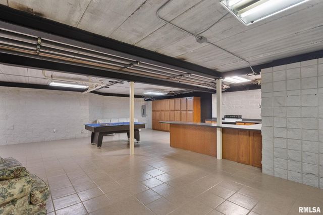 28176 226TH Street, Le Claire, IA 52753