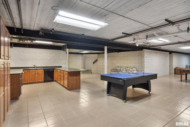 28176 226TH Street, Le Claire, IA 52753