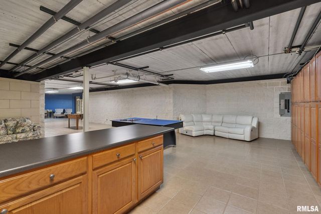 28176 226TH Street, Le Claire, IA 52753