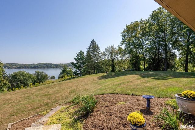 28176 226TH Street, Le Claire, IA 52753