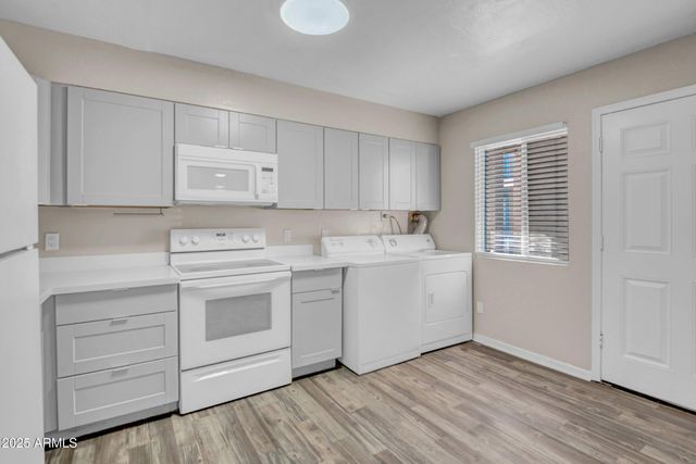 1249 W PIERCE Street, Phoenix, AZ 85007