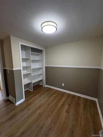 3265 Chambourne Street, Commerce Twp, MI 48382