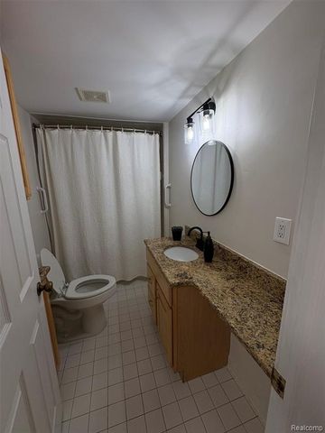 3265 Chambourne Street, Commerce Twp, MI 48382