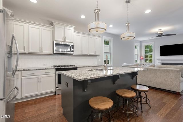 428 Skybluff Circle, Fuquay Varina, NC 27526