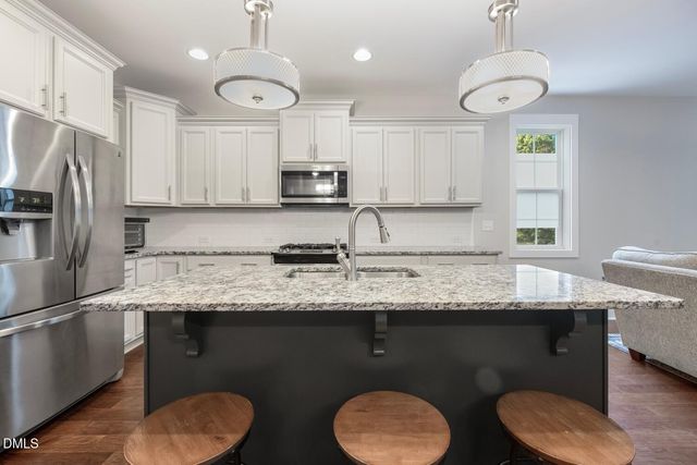428 Skybluff Circle, Fuquay Varina, NC 27526