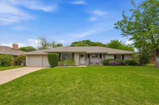 4405 Westlake Drive, Fort Worth, TX 76109