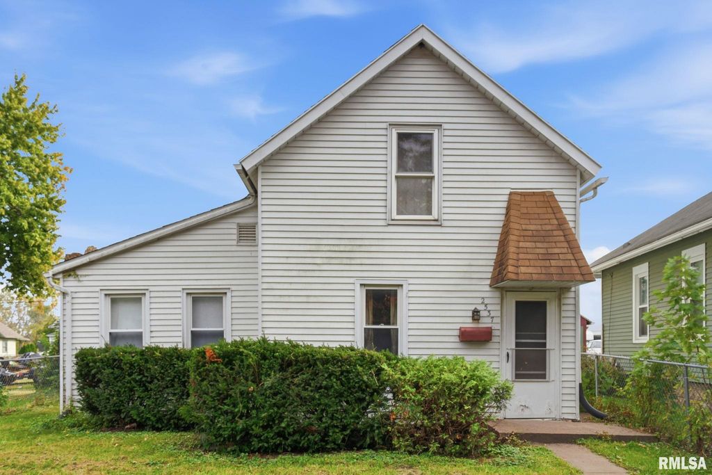2537 BOIES Avenue, Davenport, IA 52802