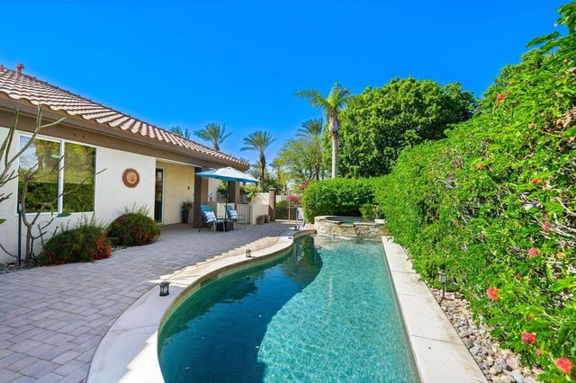 118 Mission Lake Way, Rancho Mirage, CA 92270