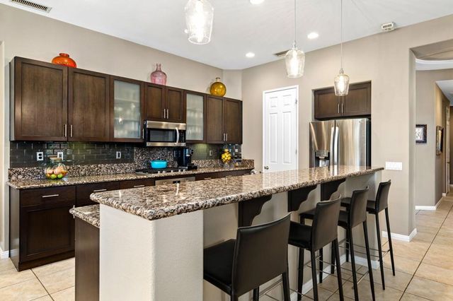 118 Mission Lake Way, Rancho Mirage, CA 92270