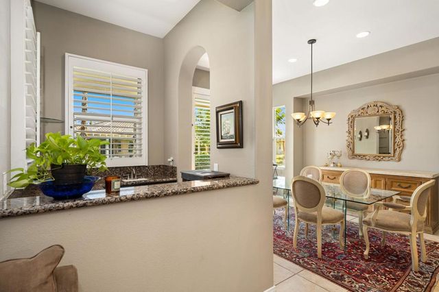 118 Mission Lake Way, Rancho Mirage, CA 92270