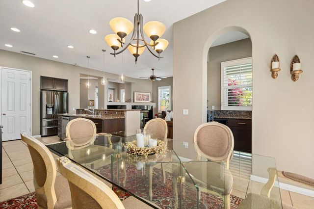 118 Mission Lake Way, Rancho Mirage, CA 92270