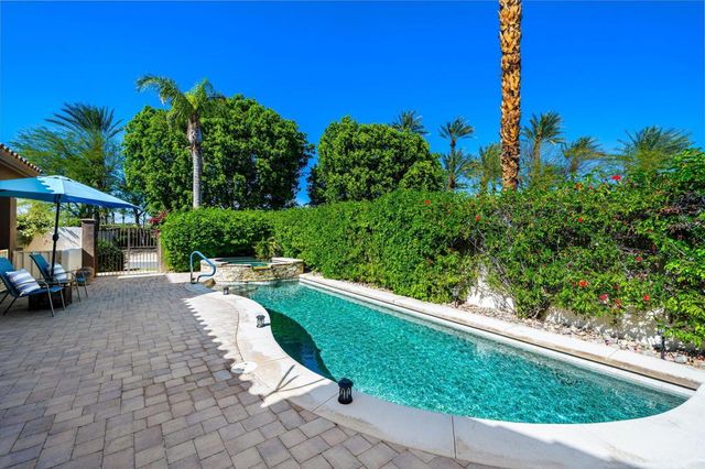 118 Mission Lake Way, Rancho Mirage, CA 92270