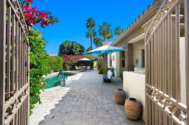 118 Mission Lake Way, Rancho Mirage, CA 92270