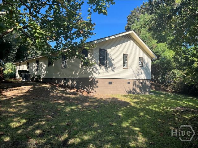 2610 Dogwood Avenue, Savannah, GA 31404