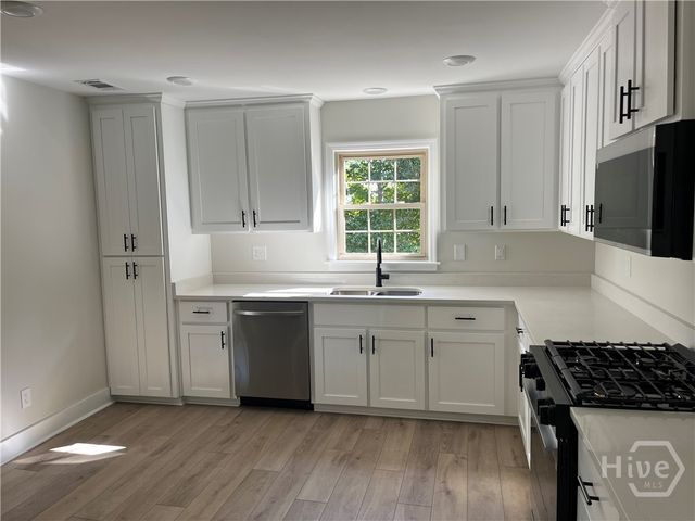 2610 Dogwood Avenue, Savannah, GA 31404