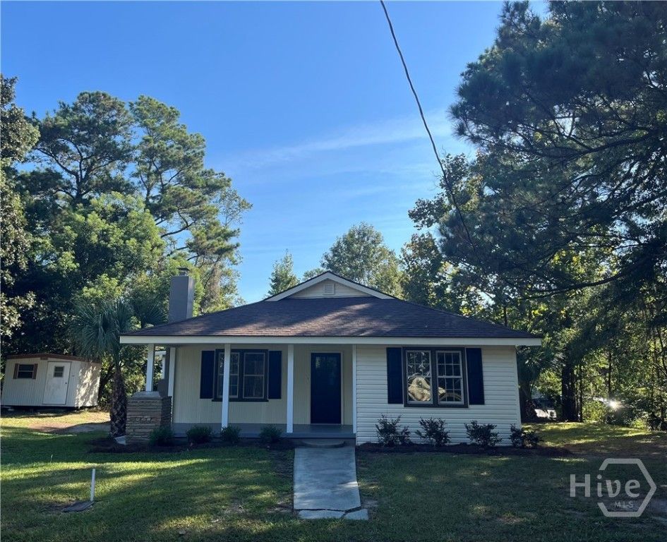 2610 Dogwood Avenue, Savannah, GA 31404