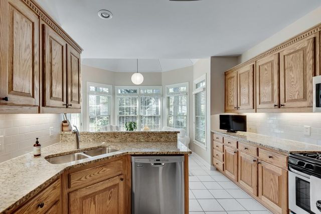 3160 Royal Creek SW Way, Lilburn, GA 30047