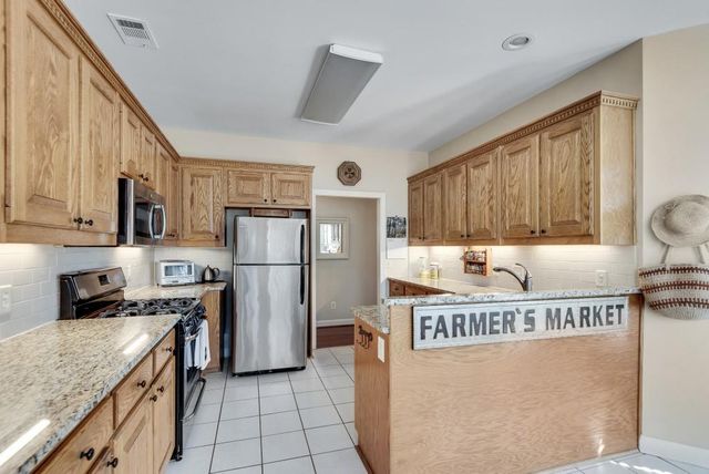 3160 Royal Creek SW Way, Lilburn, GA 30047