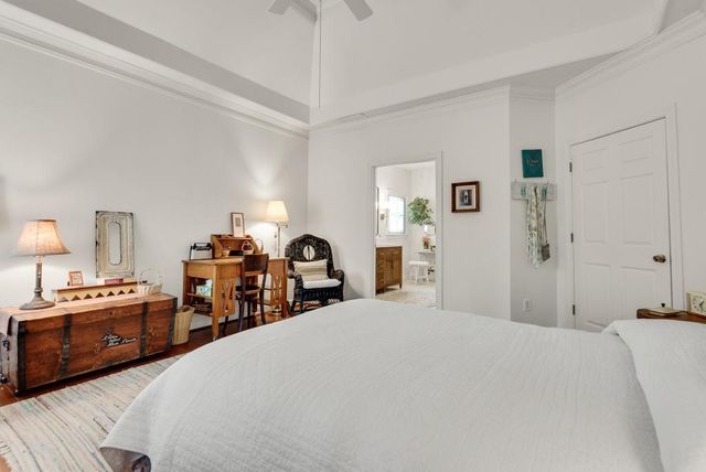 3160 Royal Creek SW Way, Lilburn, GA 30047