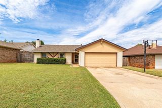 8809 Tracy Drive, Oklahoma City, OK 73132