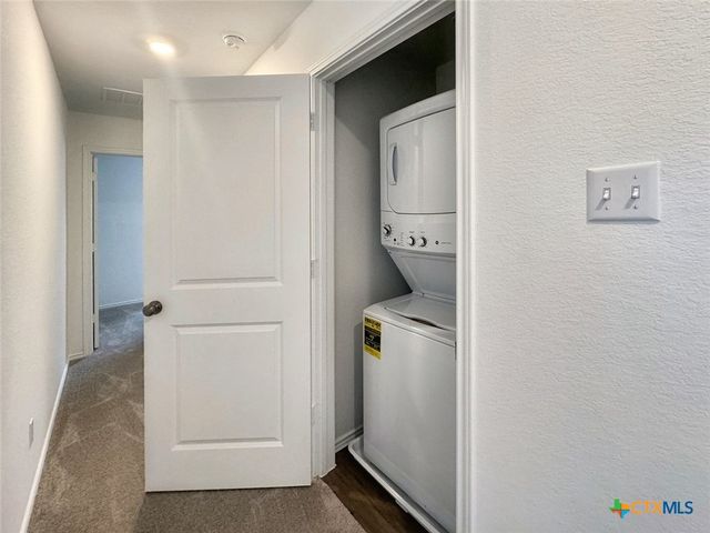 609 Soapstone Pass, San Marcos, TX 78656