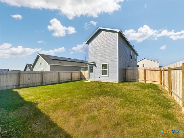 609 Soapstone Pass, San Marcos, TX 78656