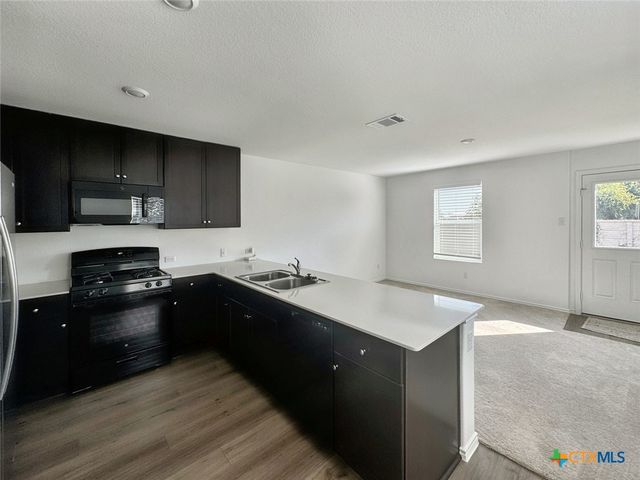 609 Soapstone Pass, San Marcos, TX 78656