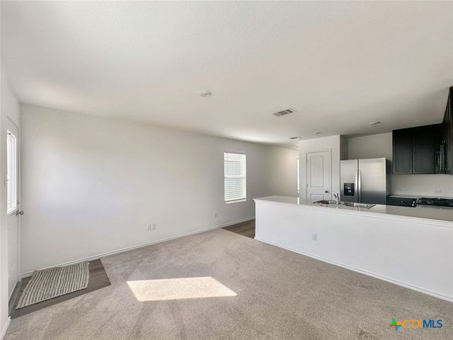 609 Soapstone Pass, San Marcos, TX 78656