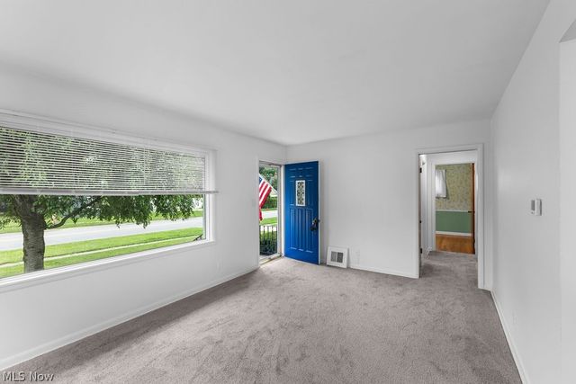 1107 Silver Lake Avenue, Cuyahoga Falls, OH 44223