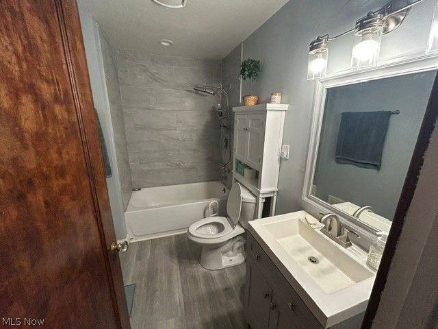 2634 Colchester Road 2, Cleveland Heights, OH 44106