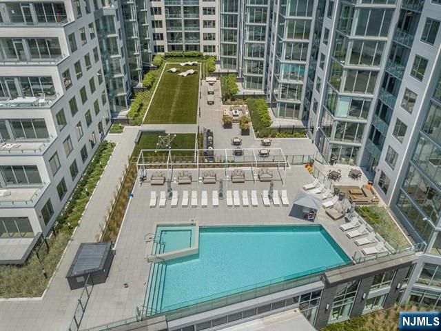 9 Ave At Port Imperial 713, West New York, NJ 07093