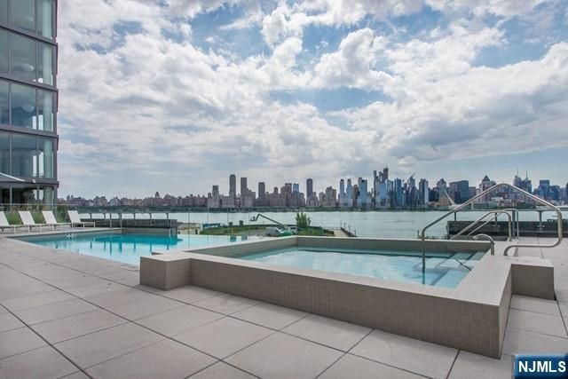 9 Ave At Port Imperial 713, West New York, NJ 07093