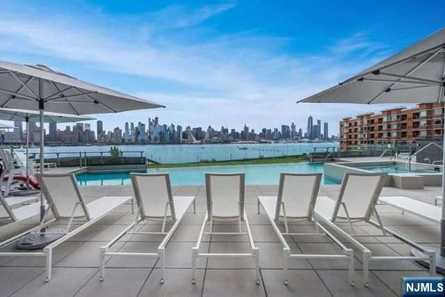 9 Ave At Port Imperial 713, West New York, NJ 07093