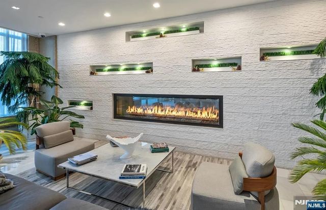 9 Ave At Port Imperial 713, West New York, NJ 07093