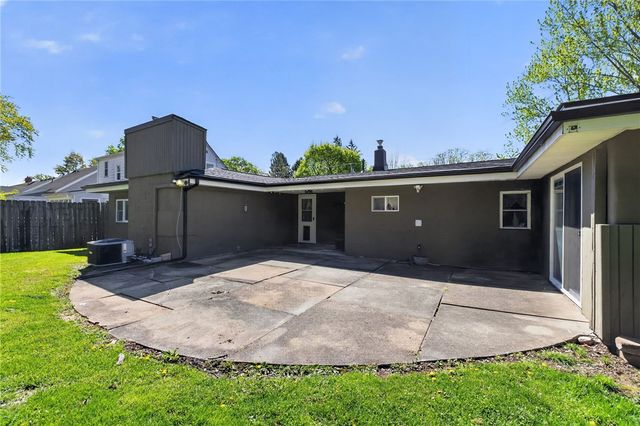 22 Riverview Heights, Henrietta, NY 14623