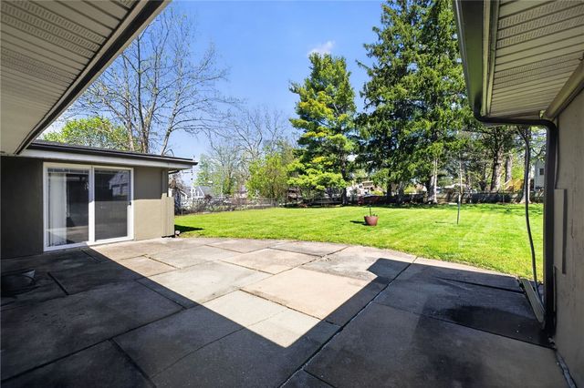 22 Riverview Heights, Henrietta, NY 14623