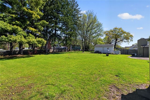 22 Riverview Heights, Henrietta, NY 14623